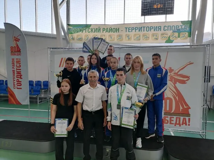 photo_5453877776475092643_y