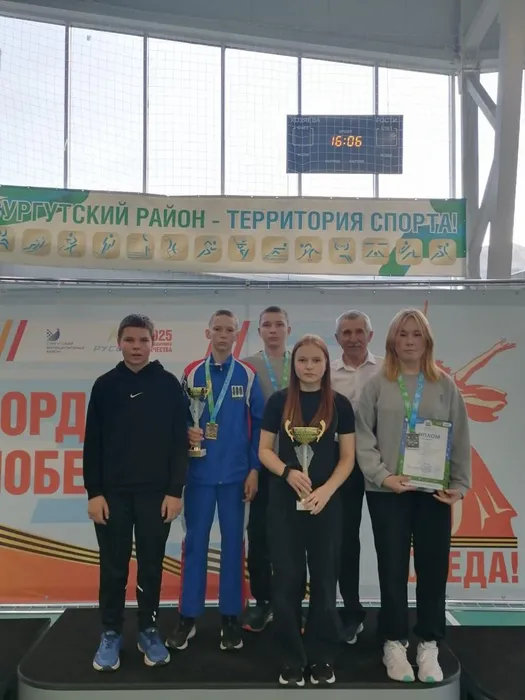 photo_5453877776475092645_y