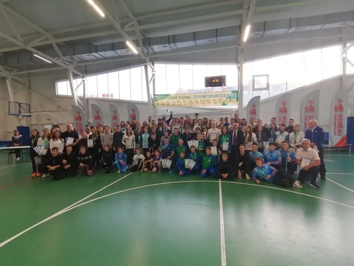 photo_5453877776475092641_y