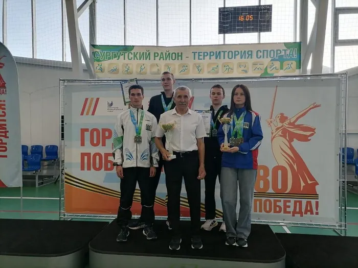 photo_5453877776475092642_y